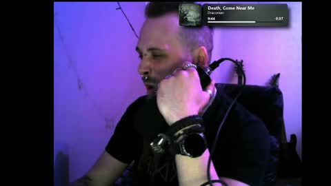 Snapshot of nezvers chatting on April 2026 11:02:01 PM YouPick online show from April 2026 11:02:01 PM