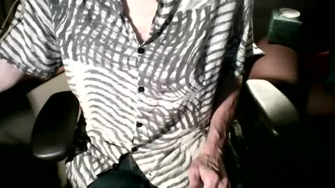 Snapshot of nfgwholoves2cum chatting on July 2026 02:20:02 AM NFG Nice Friendly Guy Dick online show from July 2026 02:20:02 AM