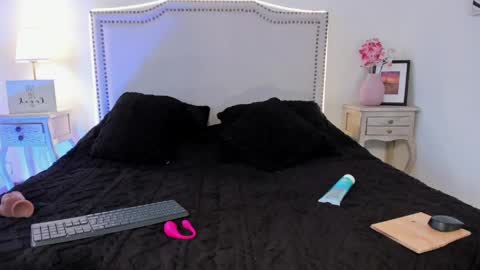 Nia Malkova online show from April 2026 12:29:02 PM