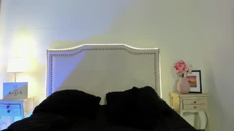 Nia Malkova online show from April 2026 09:01:02 AM