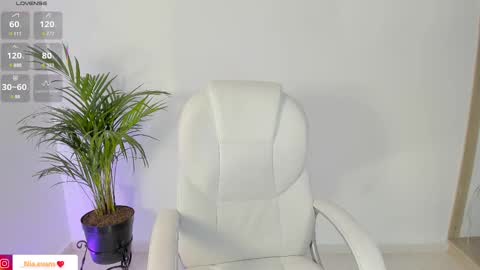 Snapshot of niaevans_x chatting on March 2025 01:09:01 PM Nia online show from March 2025 01:09:01 PM