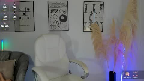 Snapshot of niaevans_x chatting on October 2025 01:01:01 PM Nia online show from October 2025 01:01:01 PM