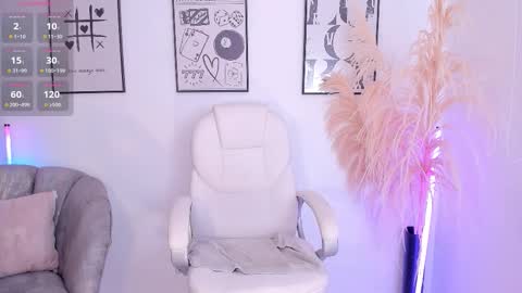 Snapshot of niaevans_x chatting on October 2025 01:00:01 PM Nia online show from October 2025 01:00:01 PM