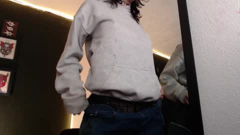 Snapshot of niakat_ chatting on December 2024 03:52:02 AM  niakat  online show from December 2024 03:52:02 AM