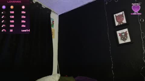 Snapshot of niakat_ chatting on February 2025 04:25:01 AM  niakat  online show from February 2025 04:25:01 AM