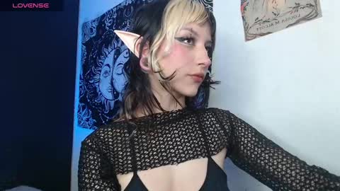 Snapshot of niakat_ chatting on October 2025 05:42:02 AM  niakat  online show from October 2025 05:42:02 AM