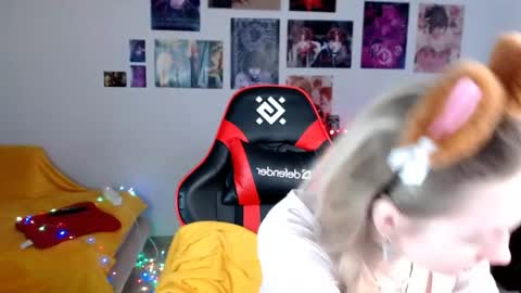 nica_kawaii online show from April 2026 08:06:01 AM