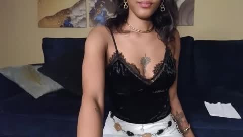Snapshot of nicckah_ chatting on February 2025 02:24:01 PM Lilly online show from February 2025 02:24:01 PM