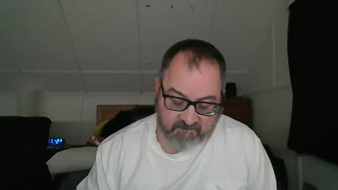 Snapshot of niceguy7208 chatting on March 2026 03:23:01 AM niceguy7208 online show from March 2026 03:23:01 AM