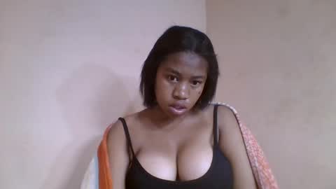 Snapshot of nicelly01 chatting on June 2026 05:42:02 AM nicelly01 online show from June 2026 05:42:02 AM