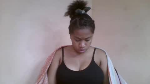 Snapshot of nicelly01 chatting on June 2026 06:11:01 AM nicelly01 online show from June 2026 06:11:01 AM