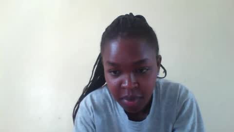 Snapshot of nicemillow chatting on December 2024 08:44:02 AM nicemillow online show from December 2024 08:44:02 AM