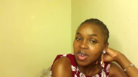 Snapshot of nicemillow chatting on December 2024 06:48:01 PM nicemillow online show from December 2024 06:48:01 PM