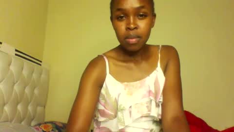 Snapshot of nicemillow chatting on December 2024 05:15:01 PM nicemillow online show from December 2024 05:15:01 PM