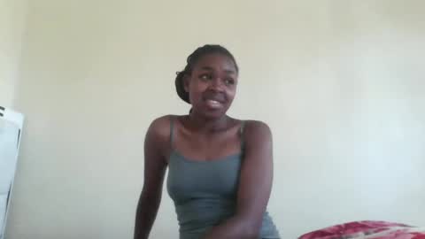 Snapshot of nicemillow chatting on December 2024 01:01:02 PM nicemillow online show from December 2024 01:01:02 PM