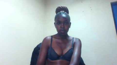 Snapshot of nicemillow chatting on October 2025 12:13:02 PM nicemillow online show from October 2025 12:13:02 PM