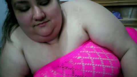 Nicholle online show from April 2026 10:29:02 PM