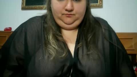 Nicholle online show from April 2026 09:43:02 PM