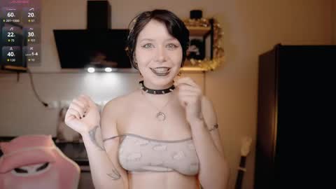 nickari_x online show from April 2026 05:44:02 AM