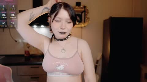 Snapshot of nickari_x chatting on May 2026 05:47:01 AM nickari_x online show from May 2026 05:47:01 AM