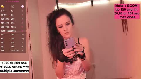 Snapshot of nickiii666 chatting on November 2025 10:26:01 AM Karolina online show from November 2025 10:26:01 AM