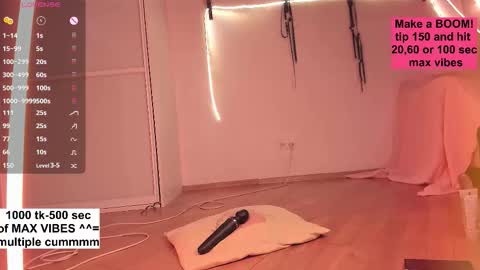 Snapshot of nickiii666 chatting on November 2025 09:45:01 AM Karolina online show from November 2025 09:45:01 AM