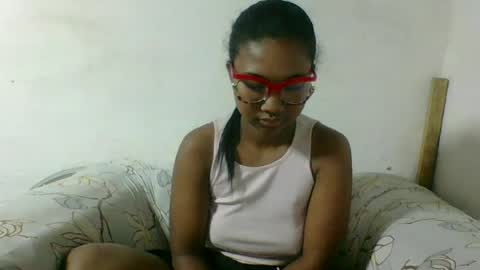 Snapshot of nickiqqyuu chatting on July 2026 06:18:01 AM nickiqqyuu online show from July 2026 06:18:01 AM