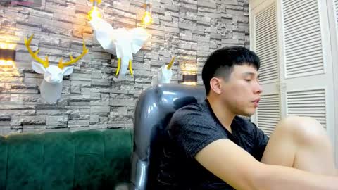 Nickk Wolff online show from November 2025 04:49:01 AM