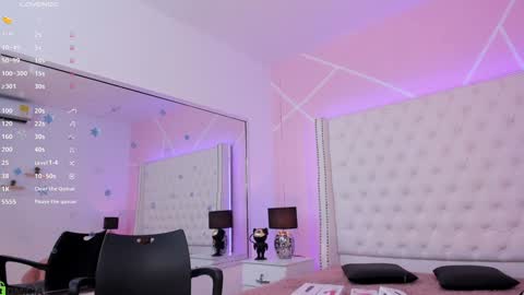 Snapshot of nickky_thompson chatting on January 2025 01:16:02 PM nickky online show from January 2025 01:16:02 PM