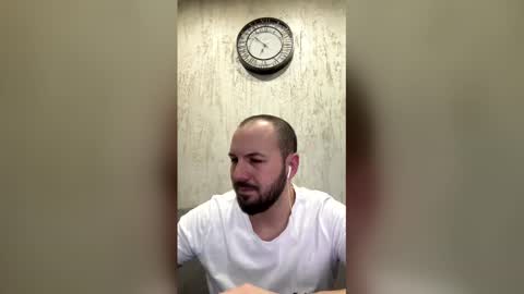 Julian online show from March 2026 10:16:01 PM