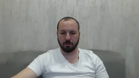 Julian online show from May 2026 09:54:01 PM