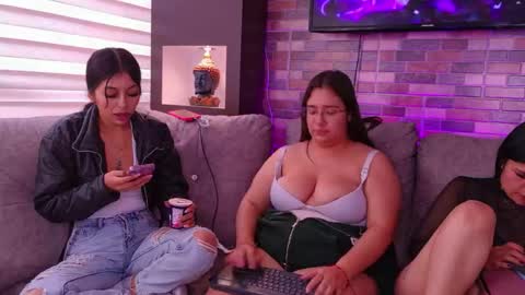 Snapshot of nicky_as chatting on May 2026 04:27:02 PM nicky_as online show from May 2026 04:27:02 PM