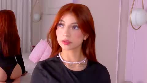 Snapshot of nicky_belmonth chatting on October 2025 08:09:02 PM nicky_belmonth online show from October 2025 08:09:02 PM