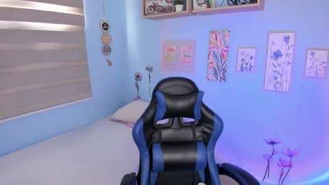 lucy online show from November 2025 10:19:01 PM