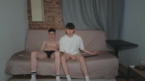 Nicki  Danny online show from April 2026 05:54:02 PM