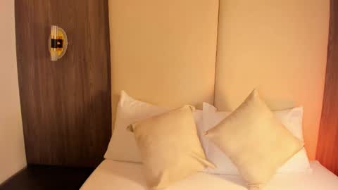 Nicky  online show from February 2026 02:54:01 AM