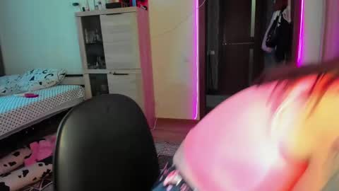 Snapshot of nicky_weekends chatting on February 2025 11:36:01 AM Nicky Weekends online show from February 2025 11:36:01 AM