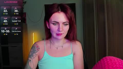 Snapshot of nicky_weekends chatting on September 2025 01:28:01 AM Nicky Weekends online show from September 2025 01:28:01 AM