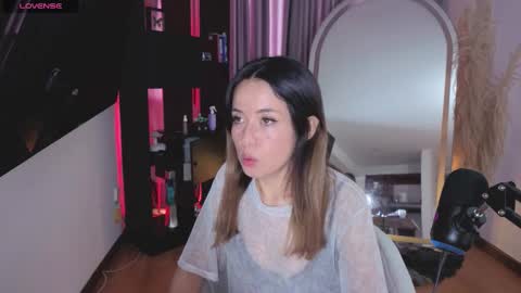 Nicky online show from October 2025 04:27:01 PM