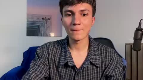 Snapshot of nico_bellini chatting on June 2026 05:32:02 AM Nico online show from June 2026 05:32:02 AM