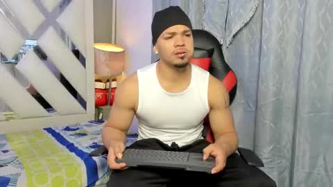 nico_blaze7 online show from February 2026 12:19:01 PM