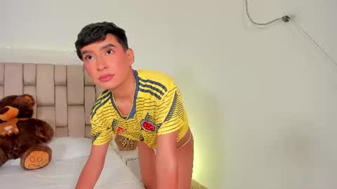 NICOLAS online show from June 2026 07:04:02 PM