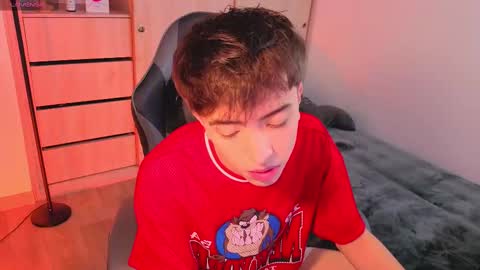 Nicolas online show from September 2025 08:09:01 PM