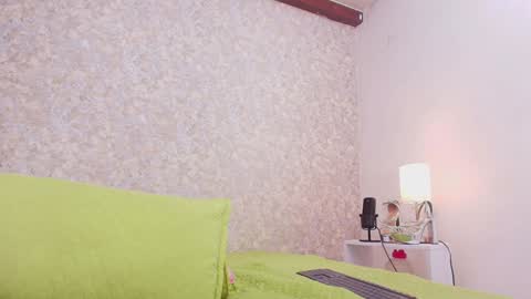 Nicol online show from January 2025 07:24:01 PM