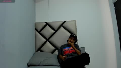 Snapshot of nicol_helen chatting on November 2025 09:25:02 PM nicol_helen online show from November 2025 09:25:02 PM