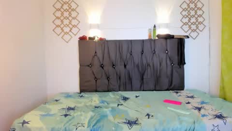 Nicol online show from February 2025 05:12:02 AM