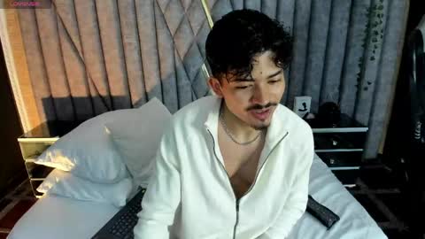 Snapshot of nicolaikarav chatting on May 2026 01:18:01 PM Nicolai online show from May 2026 01:18:01 PM