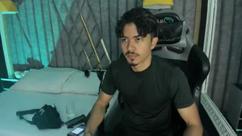 Snapshot of nicolaikarav chatting on May 2026 12:32:02 PM Nicolai online show from May 2026 12:32:02 PM
