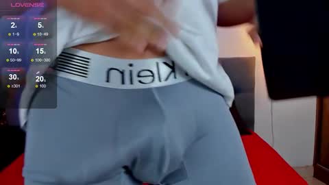 nicolas_james_sc online show from October 2025 01:43:02 PM