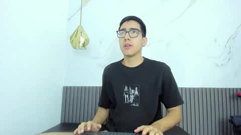 nicolasfine online show from January 2026 11:37:02 AM